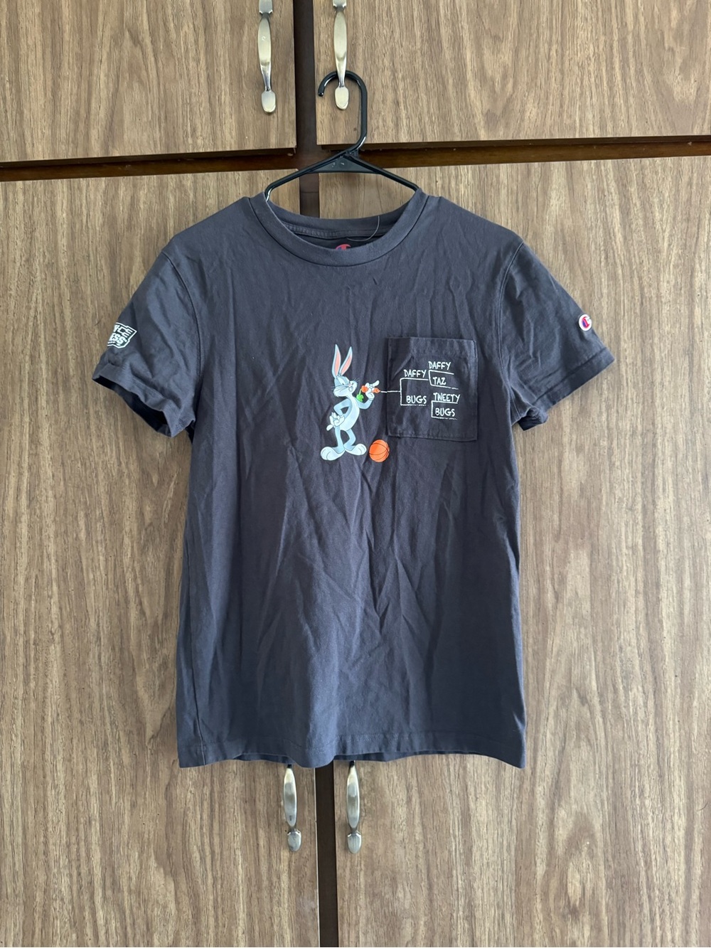 Men’s Champion NCAA Basketball Shirt With Bugs Bunny Graphic NWOT